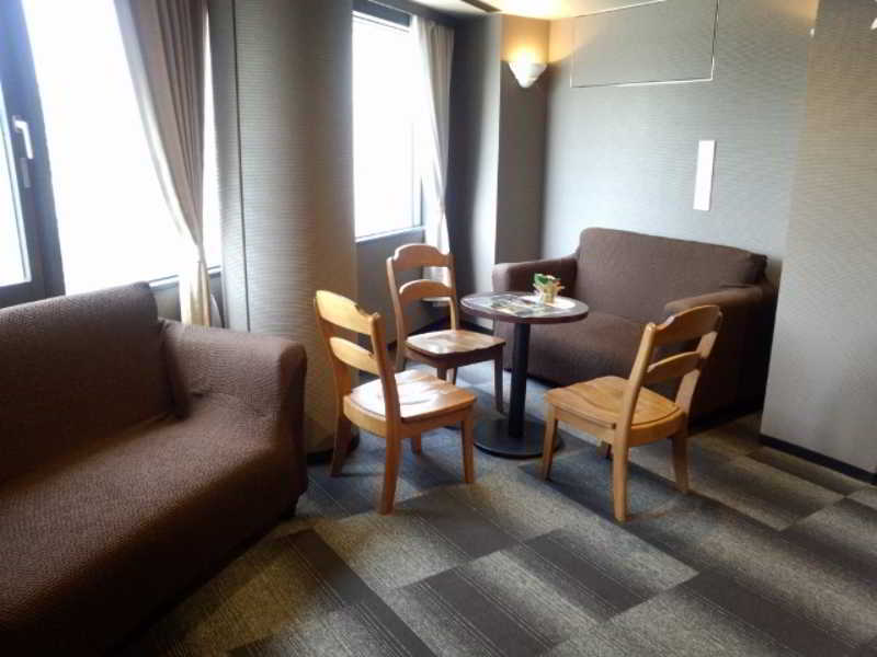 Livemax Otemae Hotel 2*